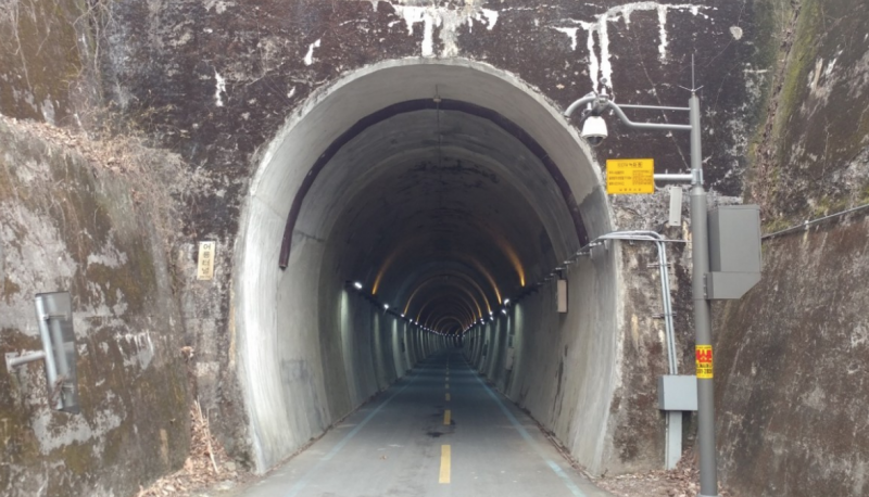 어릉터널(자전거 전용도로 내 터널)